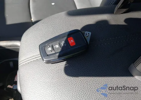 2024 Toyota Rav4 Xle Premium from USA, damaged, VIN 2T3A1RFV8RW447399